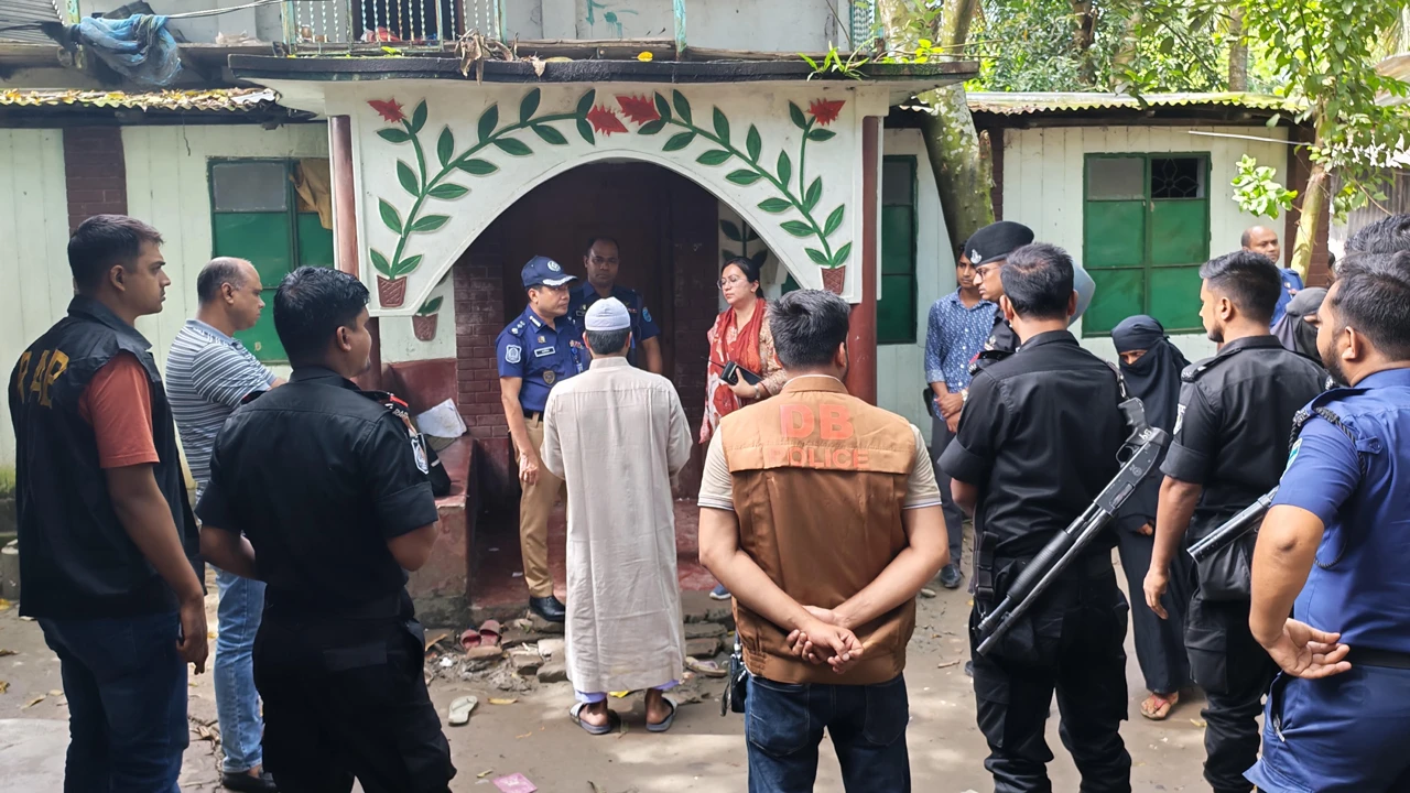 কালকিনিতে বোমা বিস্ফোরণে আহত ৫ শিক্ষার্থী, আটক ৪