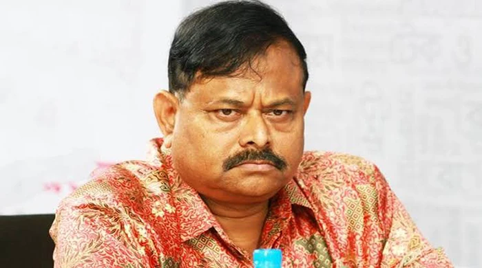 সাবেক সেনাপ্রধান আজিজের বিরুদ্ধে ইন্টারপোলে রেড নোটিশ জারির আবেদন