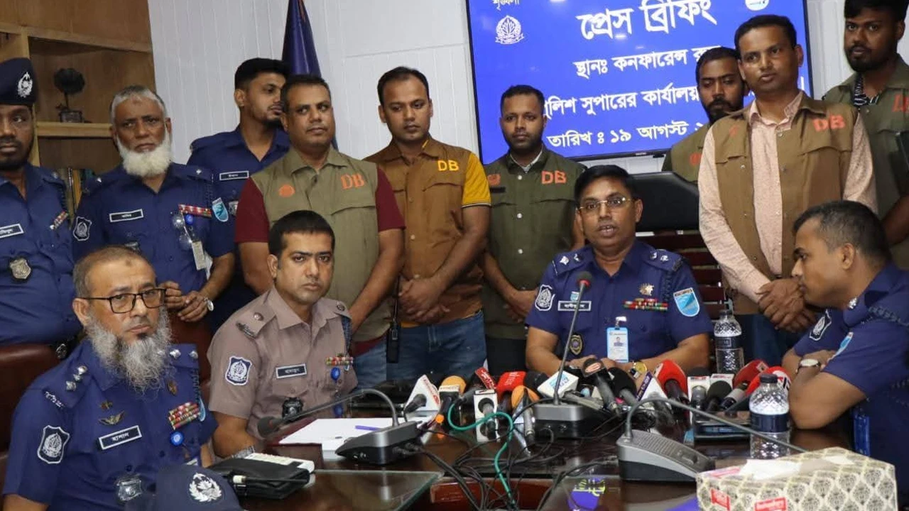 গোপালগঞ্জে ইয়াবাসহ দুই মাদক ব্যবসায়ী আটক