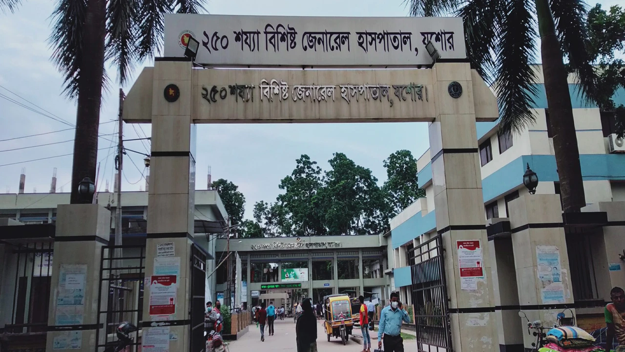 যশোর সরকারি হাসপাতাল থেকে ৩ লাখ টাকার ওষুধে গায়েব!