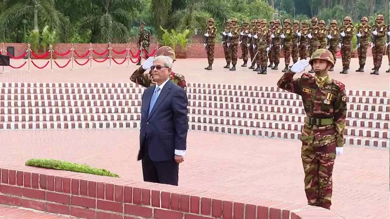 জাতীয় স্মৃতিসৌধে নবনির্বাচিত রাষ্ট্রপতির শ্রদ্ধা
