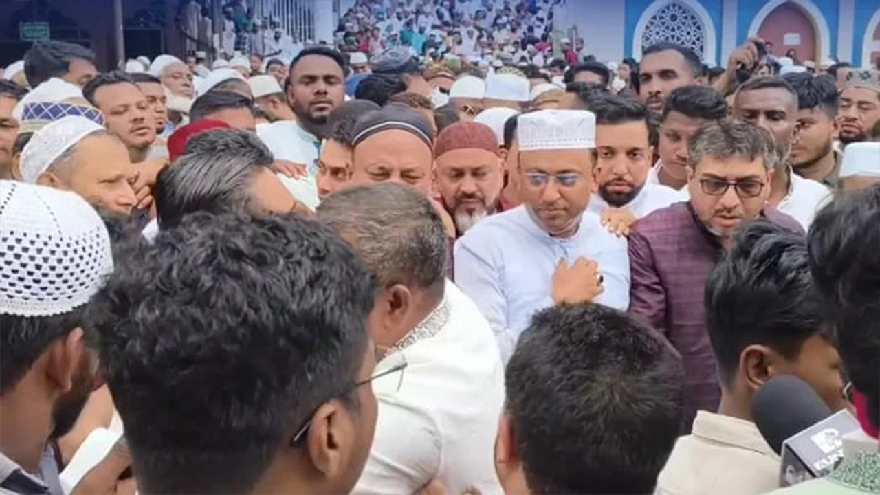 পররাষ্ট্র প্রতিমন্ত্রীর কর্মসূচিতে সাংবাদিকরা হেনস্তা