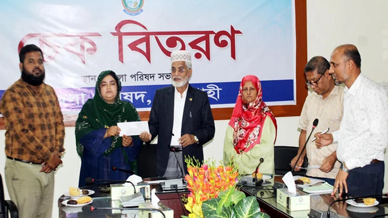 ধর্মীয় নেতা-সেবাকর্মীদের জন্য রাষ্ট্রীয় সম্মানিতে ১১০০ কোটি বরাদ্দ