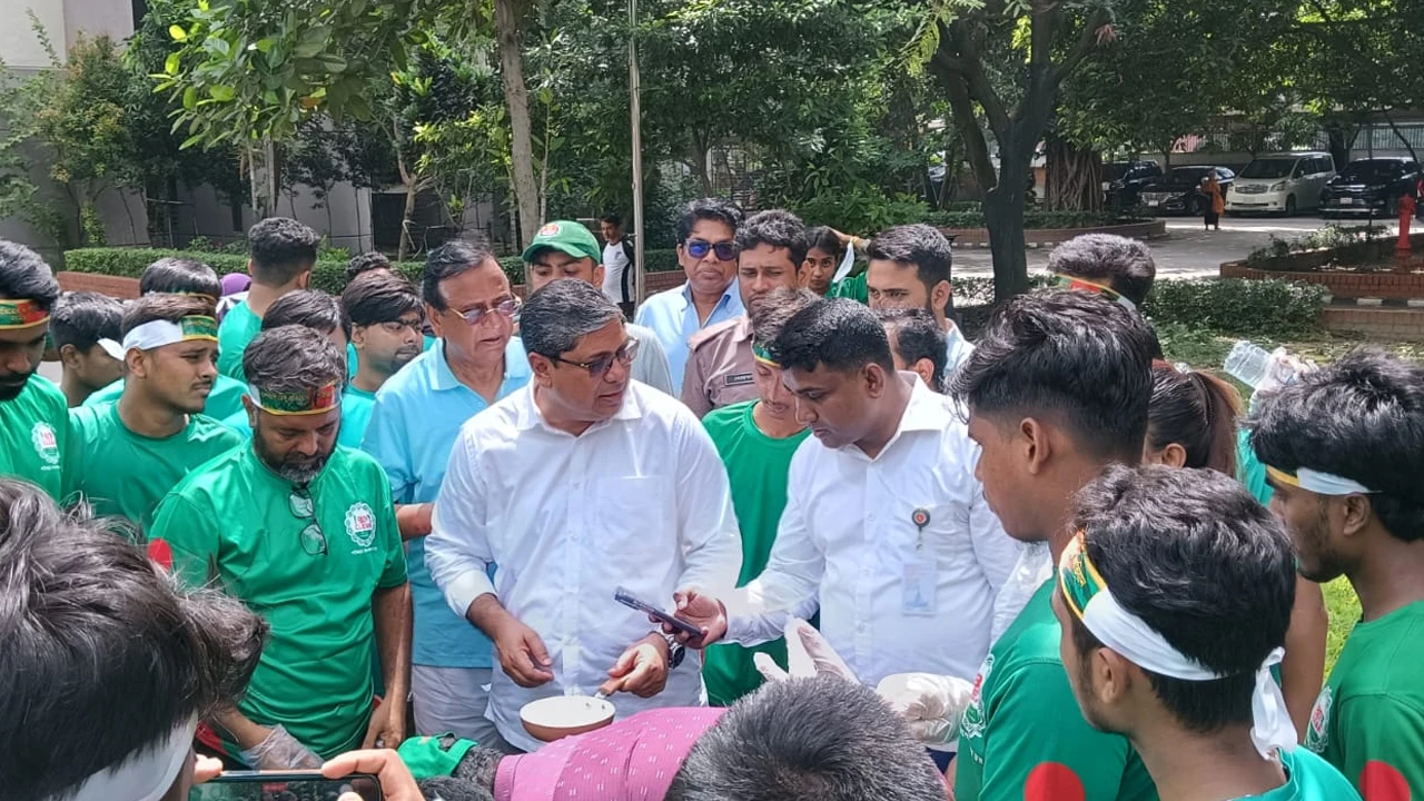 যেকোনো মূল্যে ডেঙ্গু প্রতিরোধ করতে হবে