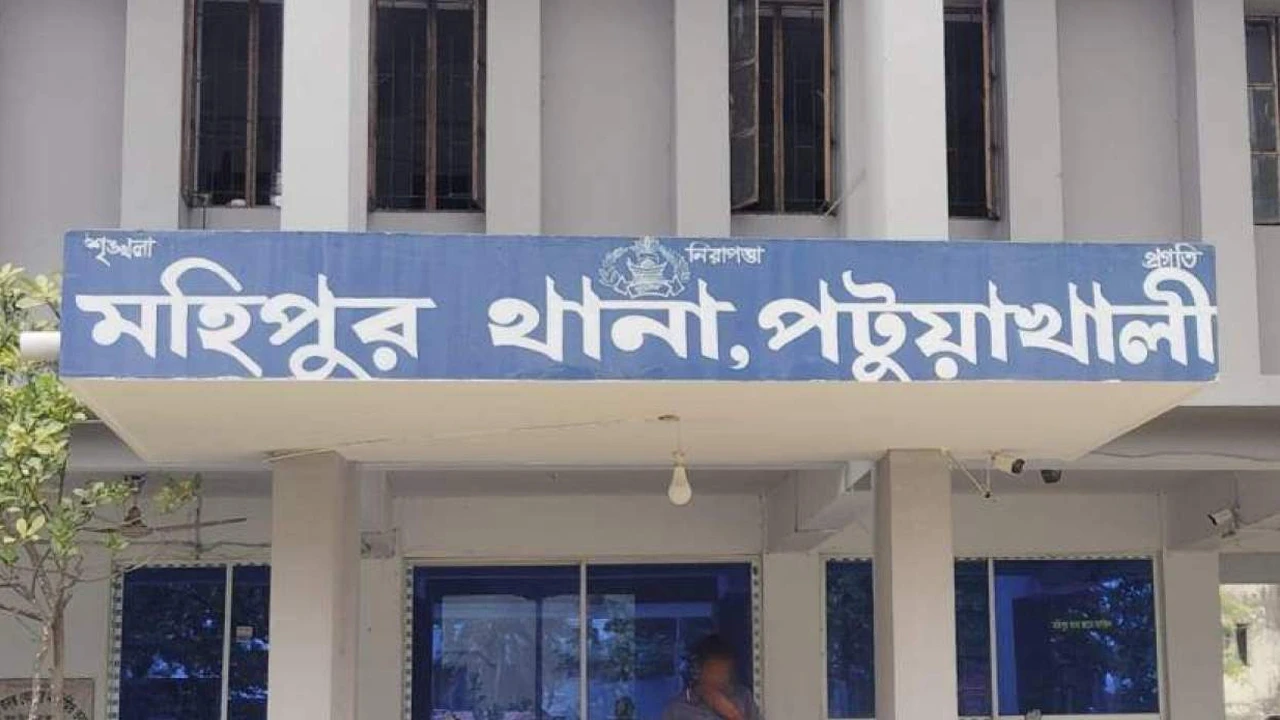 কলাপাড়ায় ৪ শিশুকে ধর্ষণ চেষ্টা, অভিযুক্তকে গণধোলাই