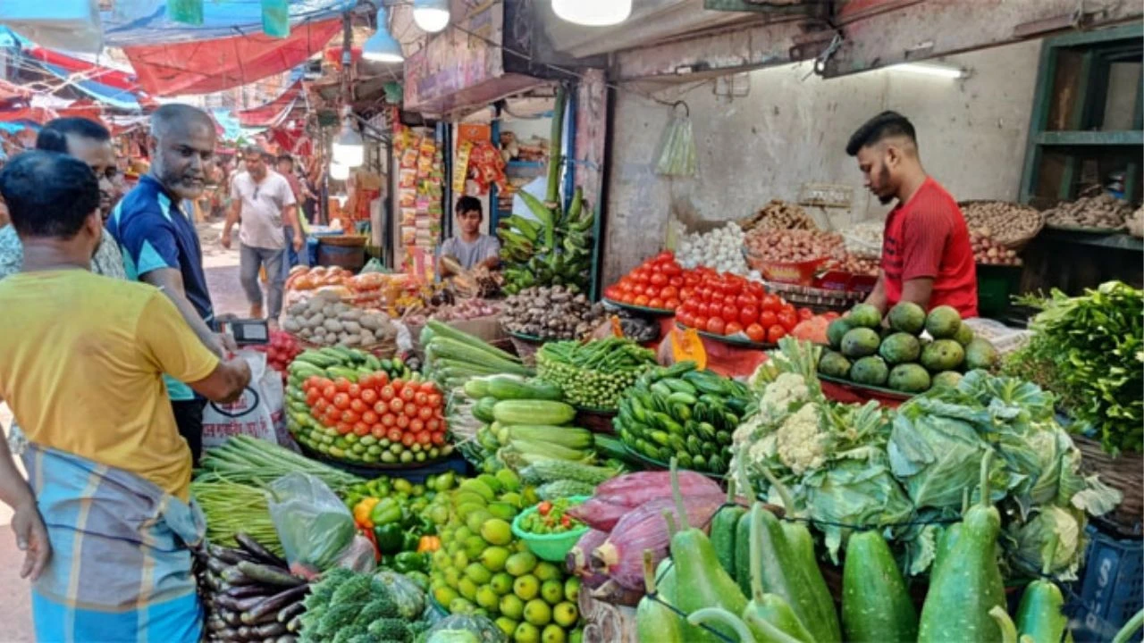 রংপুরে বেড়েছে ডিম-সবজির দাম