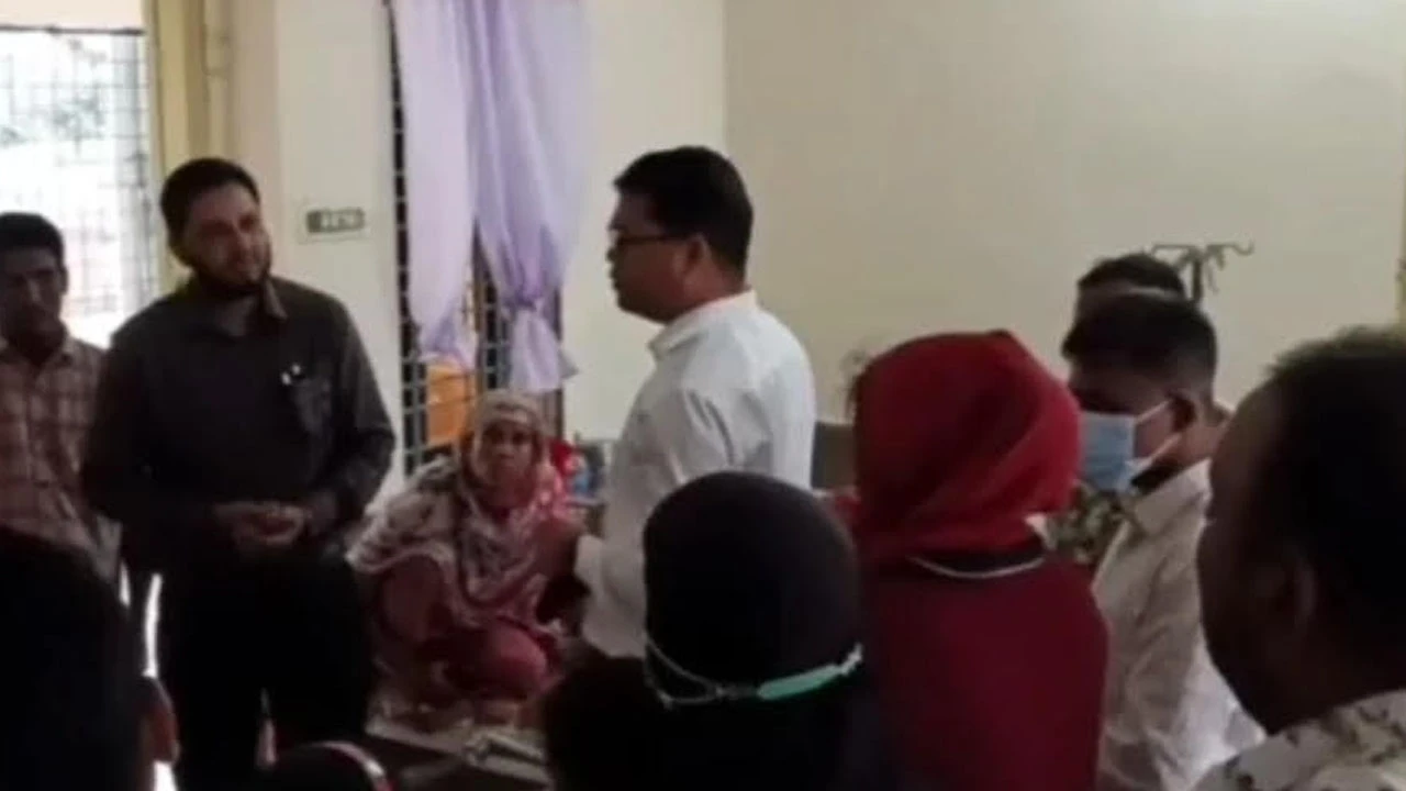 এবার মিড-ডে মিলের ডিম খেয়ে ২০জন শিক্ষার্থী হাসপাতালে