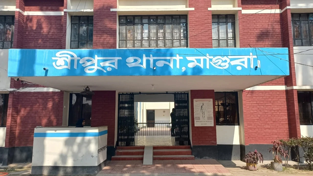 মাগুরায় যুবককে গলা কেটে হত্যার অভিযোগে স্ত্রীকে আটক