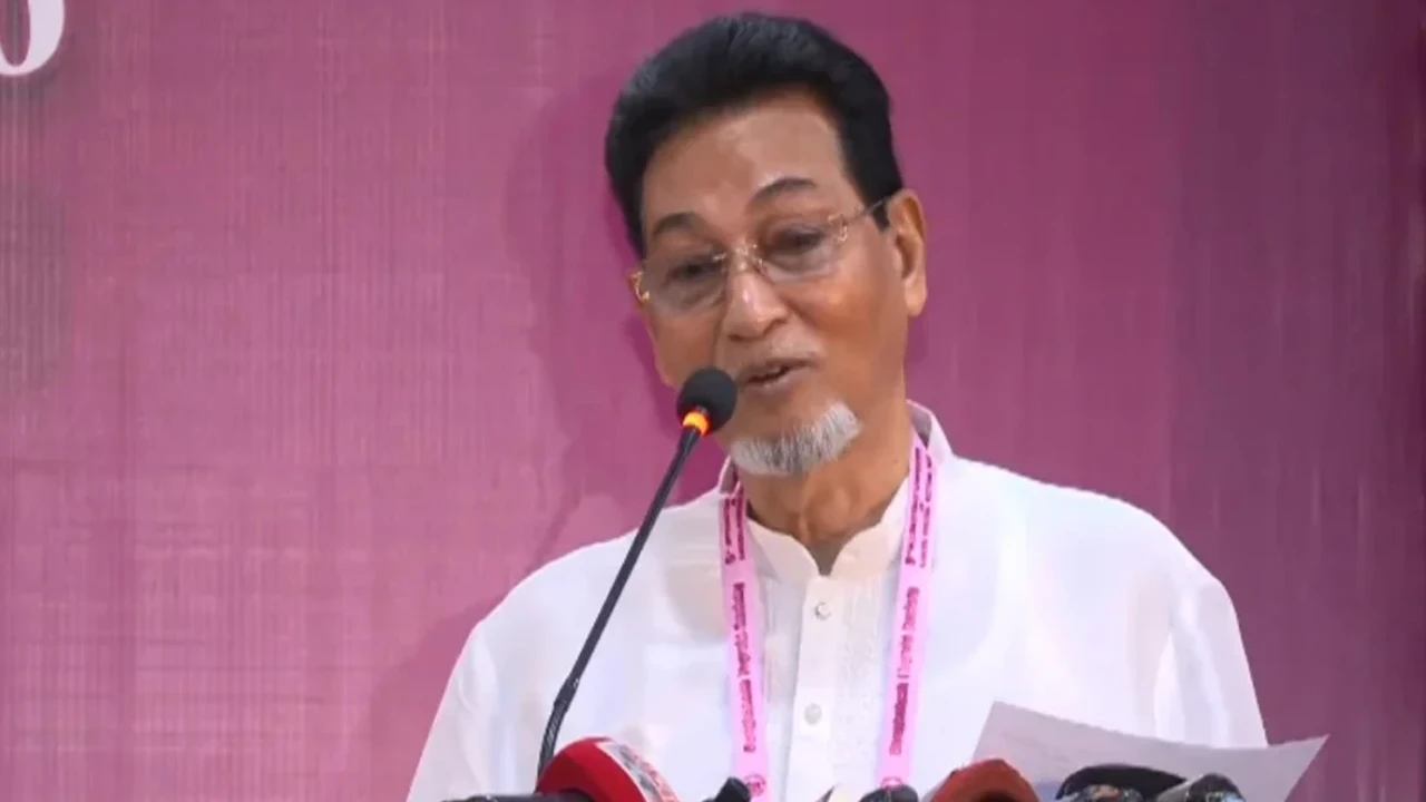 আওয়ামী লীগের সন্ত্রাসীরা এখন রিকশাচালক হিসেবে হাজির’