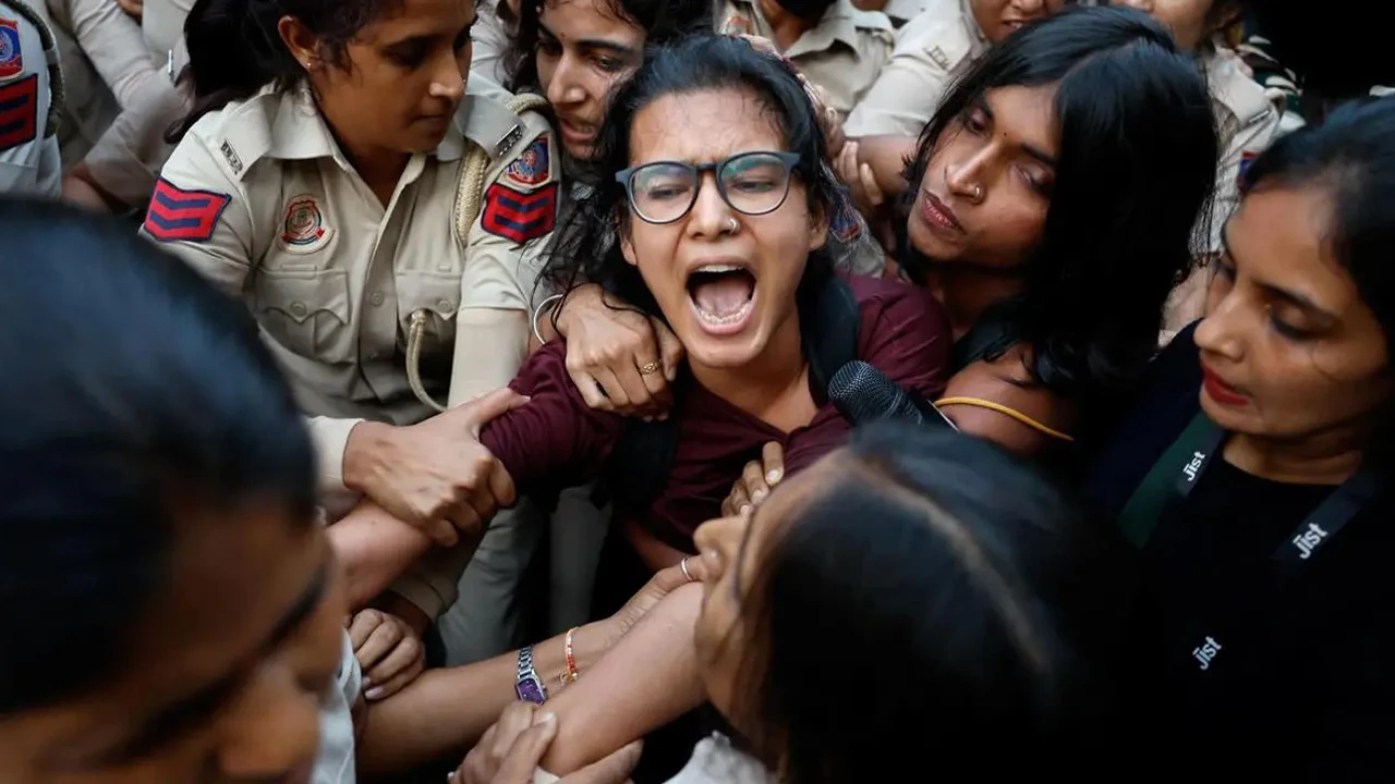 দীপকের পর নেহা বোরাকেও আটক করল দিল্লি পুলিশ