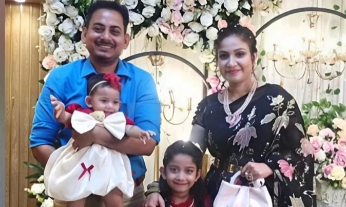 বুকিংয়ের নথিতে আছে নিখোঁজ নাহিদুরসহ দুই সন্তান ও স্ত্রীর নাম