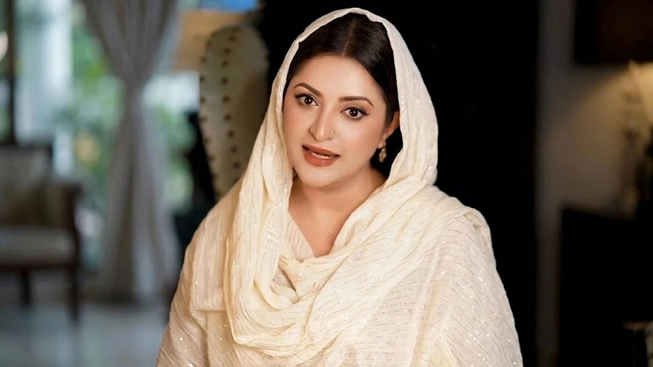 শিউলির খোঁজে ঘর ছাড়লেন পরীমনি