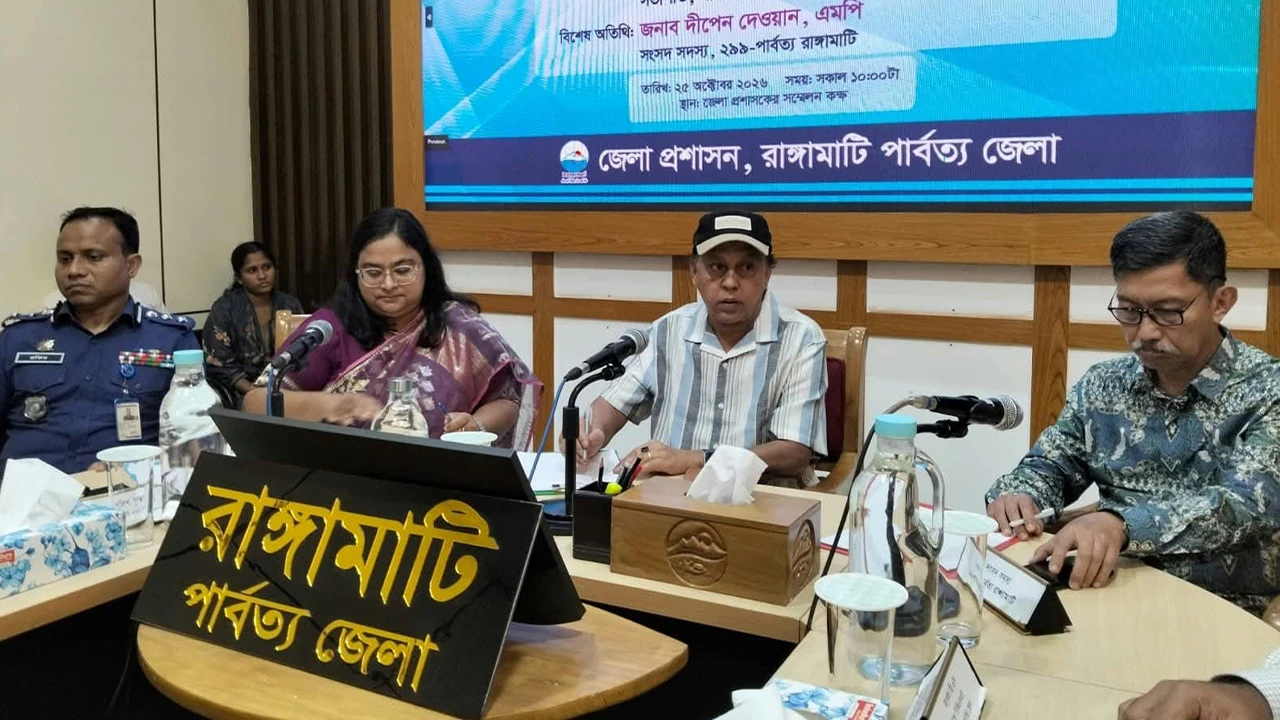 সাজেকে চতুর্থ দিনের মতো সড়ক অবরোধ