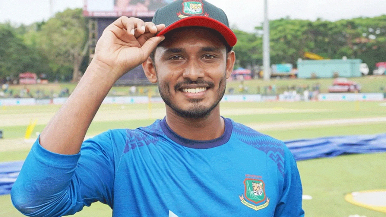 ডি থ্রি ট্রফির নিলাম দুই কোটিতে তানজিদ তামিম