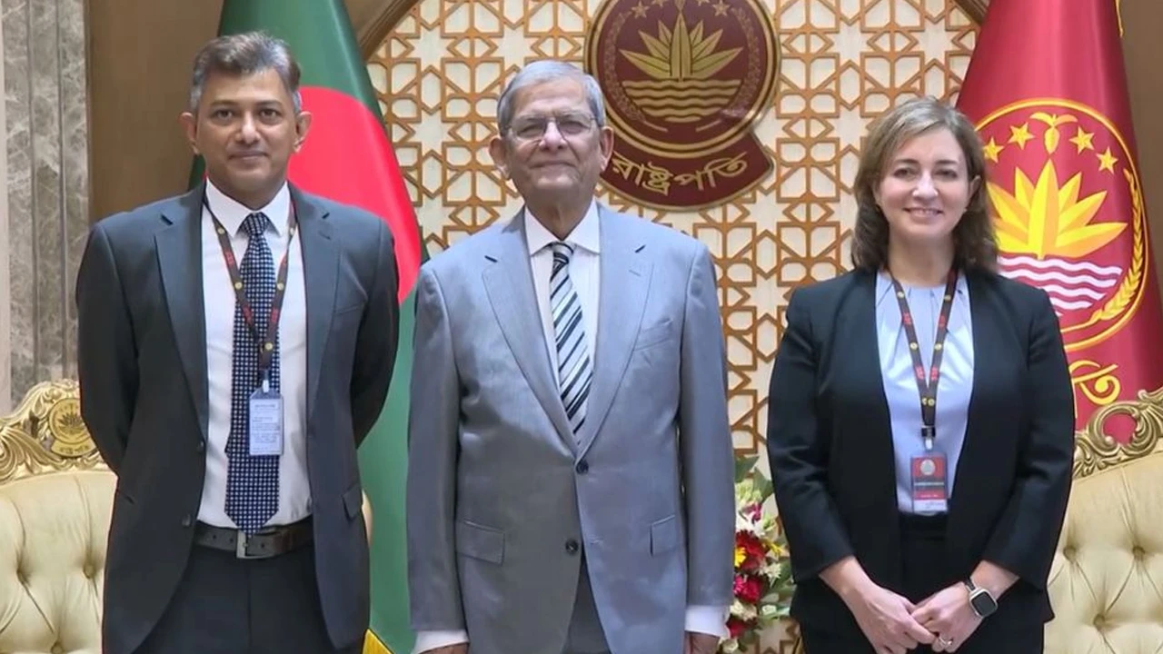 রাষ্ট্রপতির সঙ্গে উইনরক ইন্টারন্যাশনালের প্রেসিডেন্টের সাক্ষাৎ