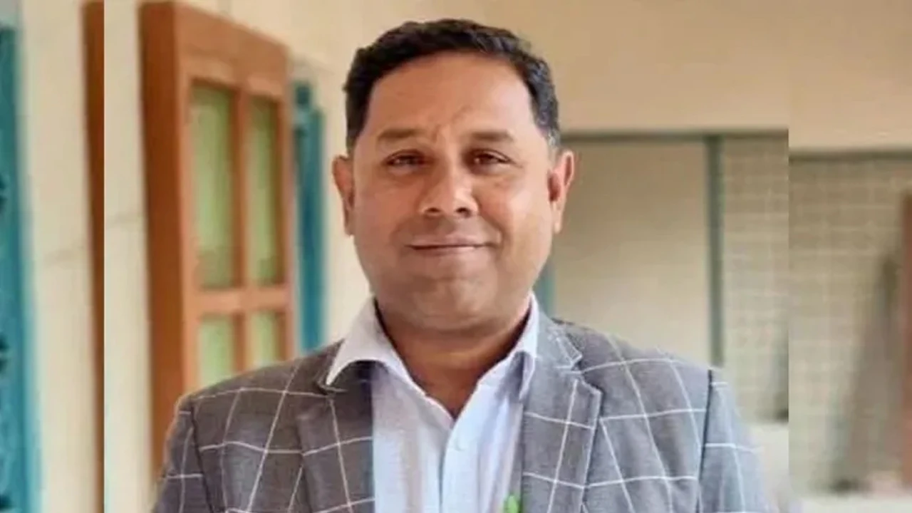 শিক্ষা কর্মকর্তার বিরুদ্ধে শ্লীলতাহানির মামলা করলেন সাবেক শিক্ষিকা